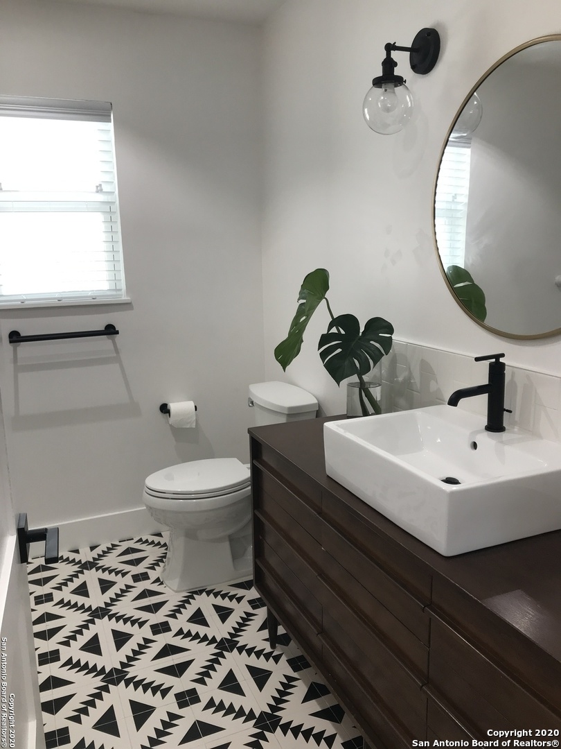 423 W Woodlawn Avenue San Antonio TX 78212