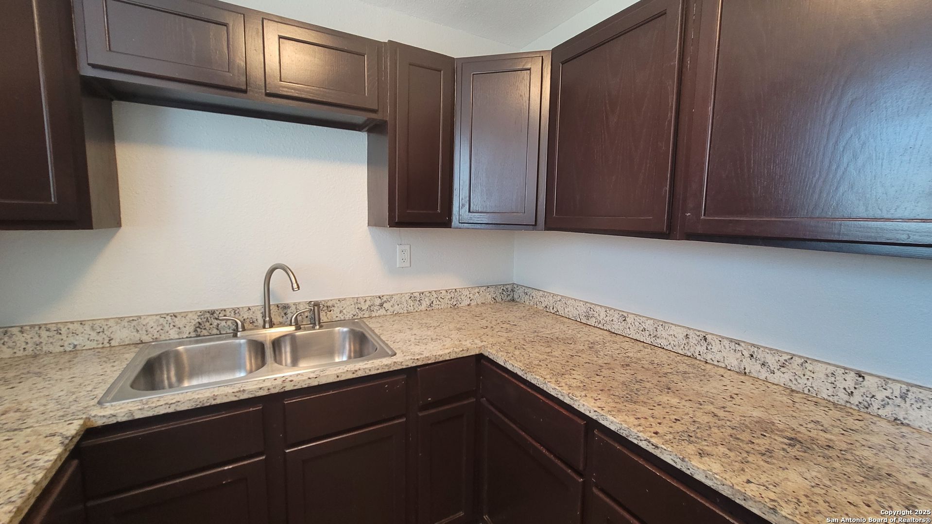 3101 N Elmendorf Street San Antonio TX 78201