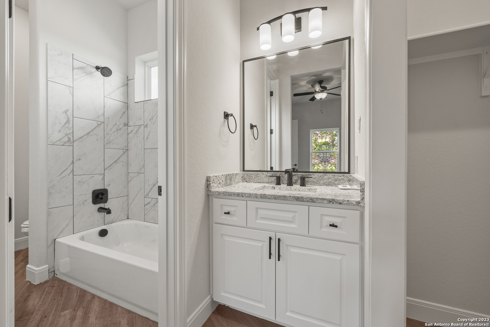 118 Cap Rock Horseshoe Bay TX 78657