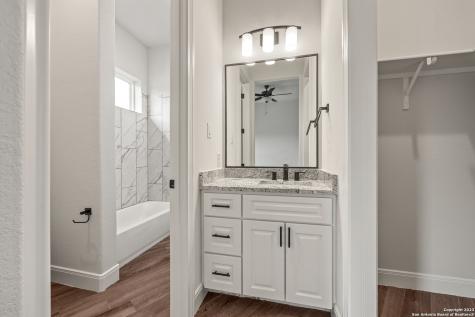 118 Cap Rock Horseshoe Bay TX 78657