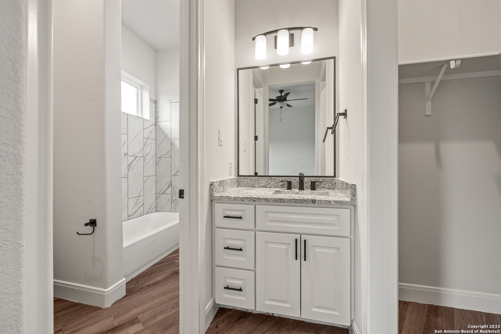 118 Cap Rock Horseshoe Bay TX 78657