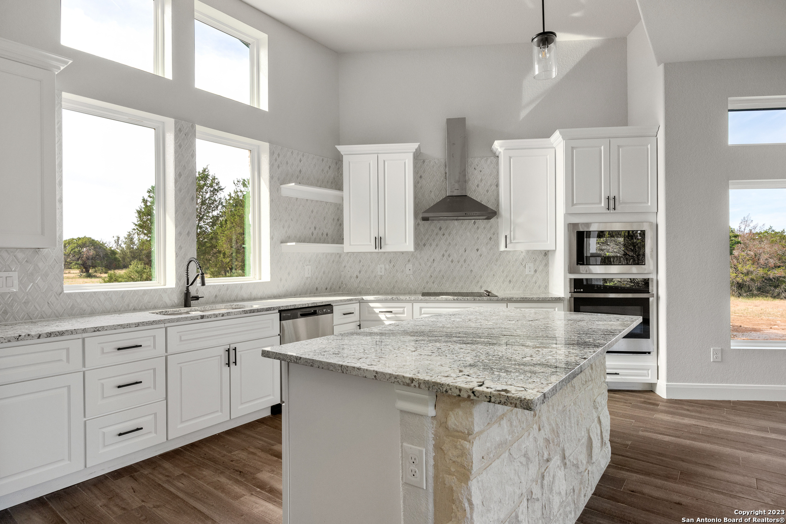 118 Cap Rock Horseshoe Bay TX 78657