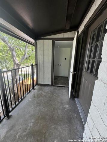 520 Gentleman Balcones Heights TX 78201
