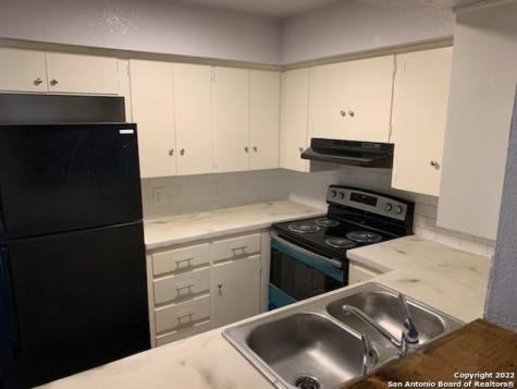 520 Gentleman Balcones Heights TX 78201