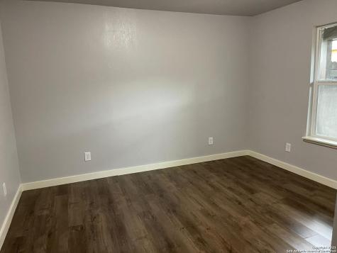 520 Gentleman Balcones Heights TX 78201