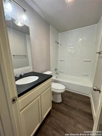 520 Gentleman Balcones Heights TX 78201