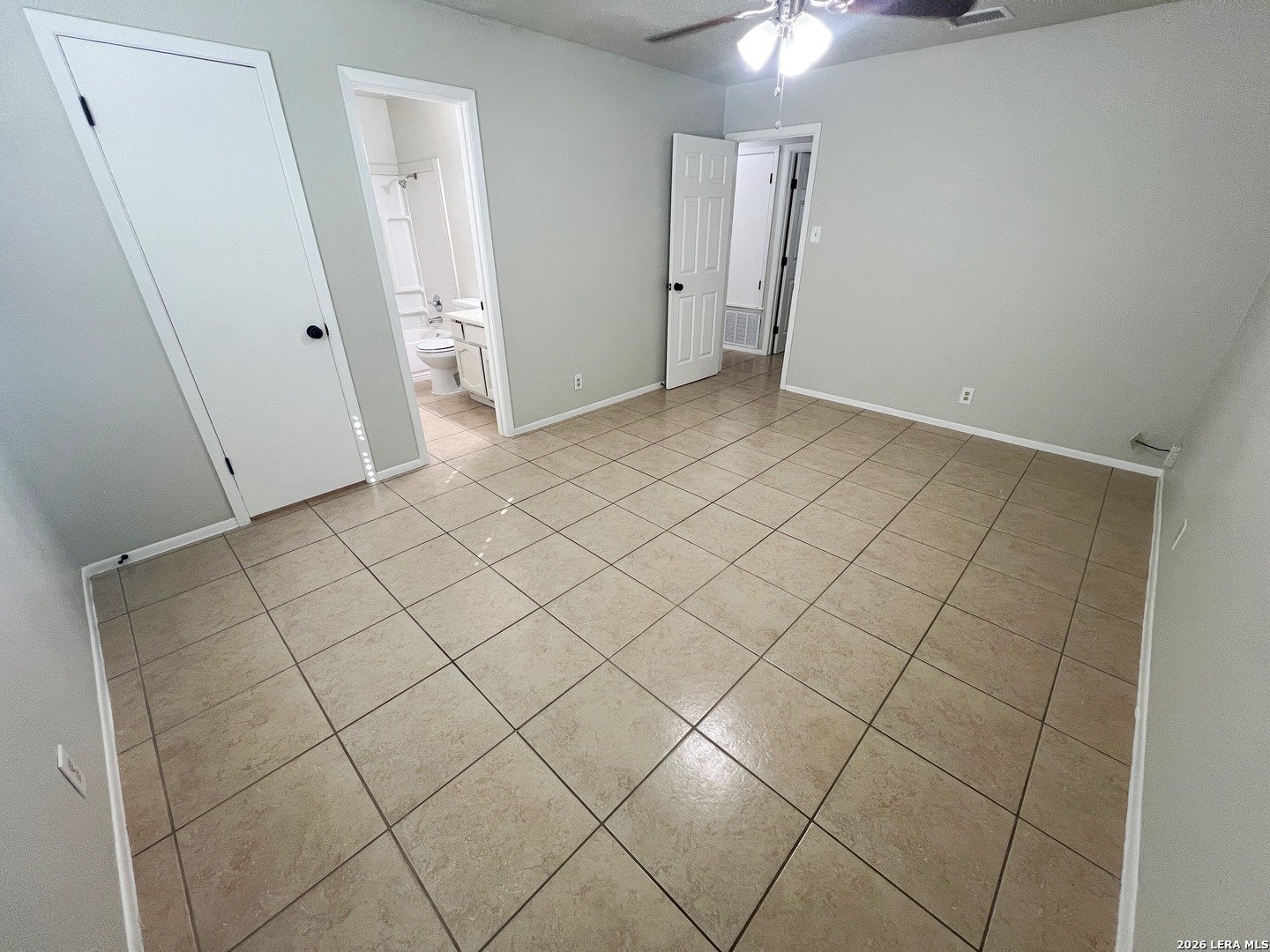 11207 Spring Pine Street San Antonio TX 78249