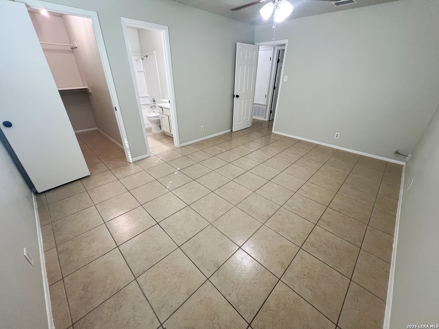 11207 Spring Pine Street San Antonio TX 78249