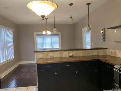 1446 W Kings Highway San Antonio TX 78201