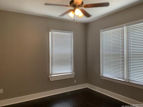 1446 W Kings Highway San Antonio TX 78201