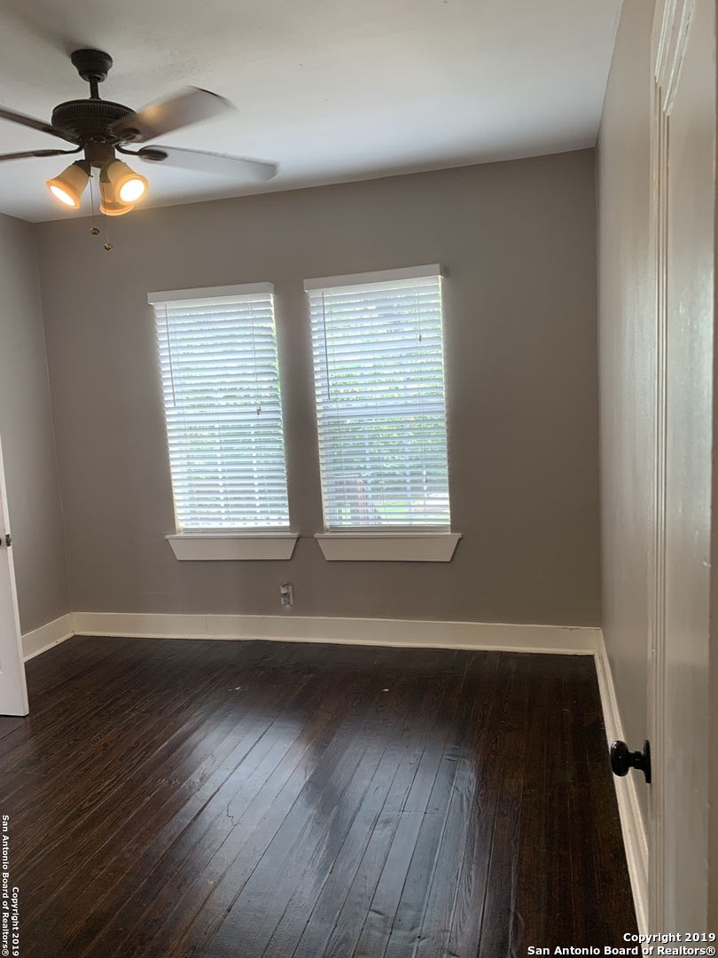 1446 W Kings Highway San Antonio TX 78201