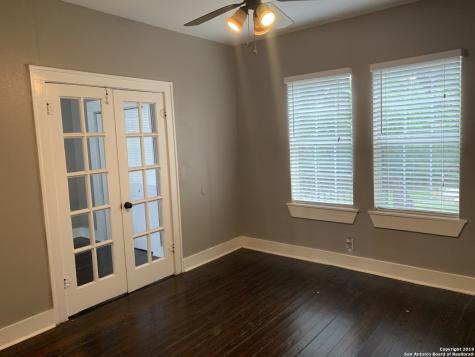 1446 W Kings Highway San Antonio TX 78201