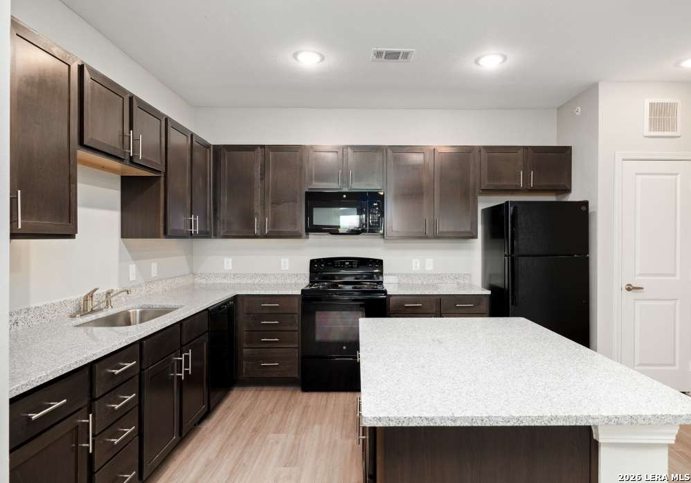 13411 Fm812 Del Valle TX 78617