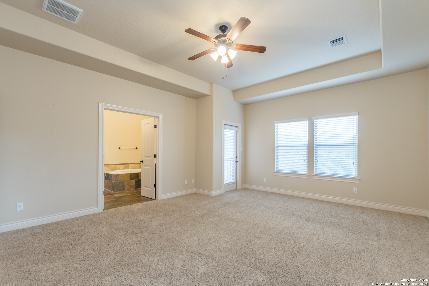 13822 Oakview Cove San Antonio TX 78249