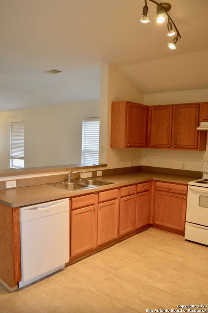 304 Cattle Run Cibolo TX 78108