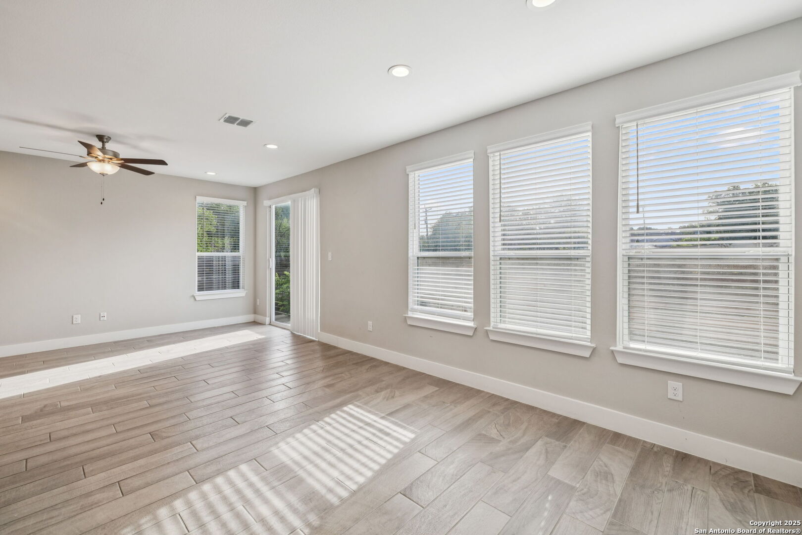 1511 E Sandalwood Lane #10 San Antonio TX 78209