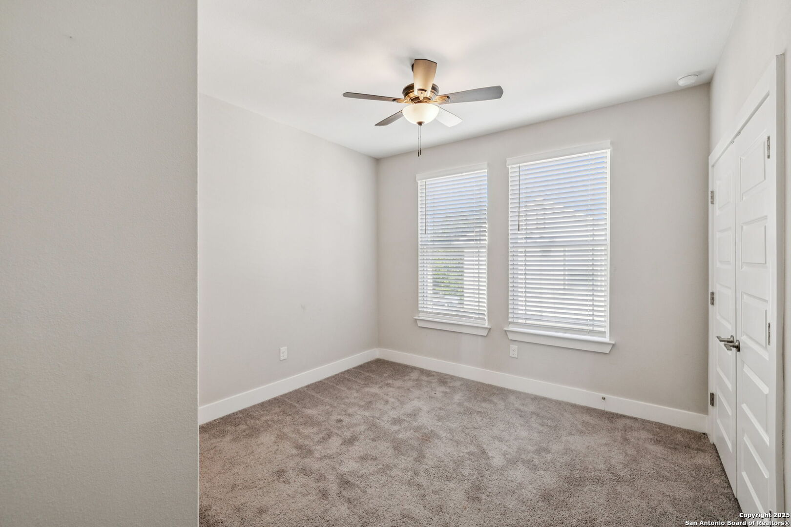 1511 E Sandalwood Lane #10 San Antonio TX 78209