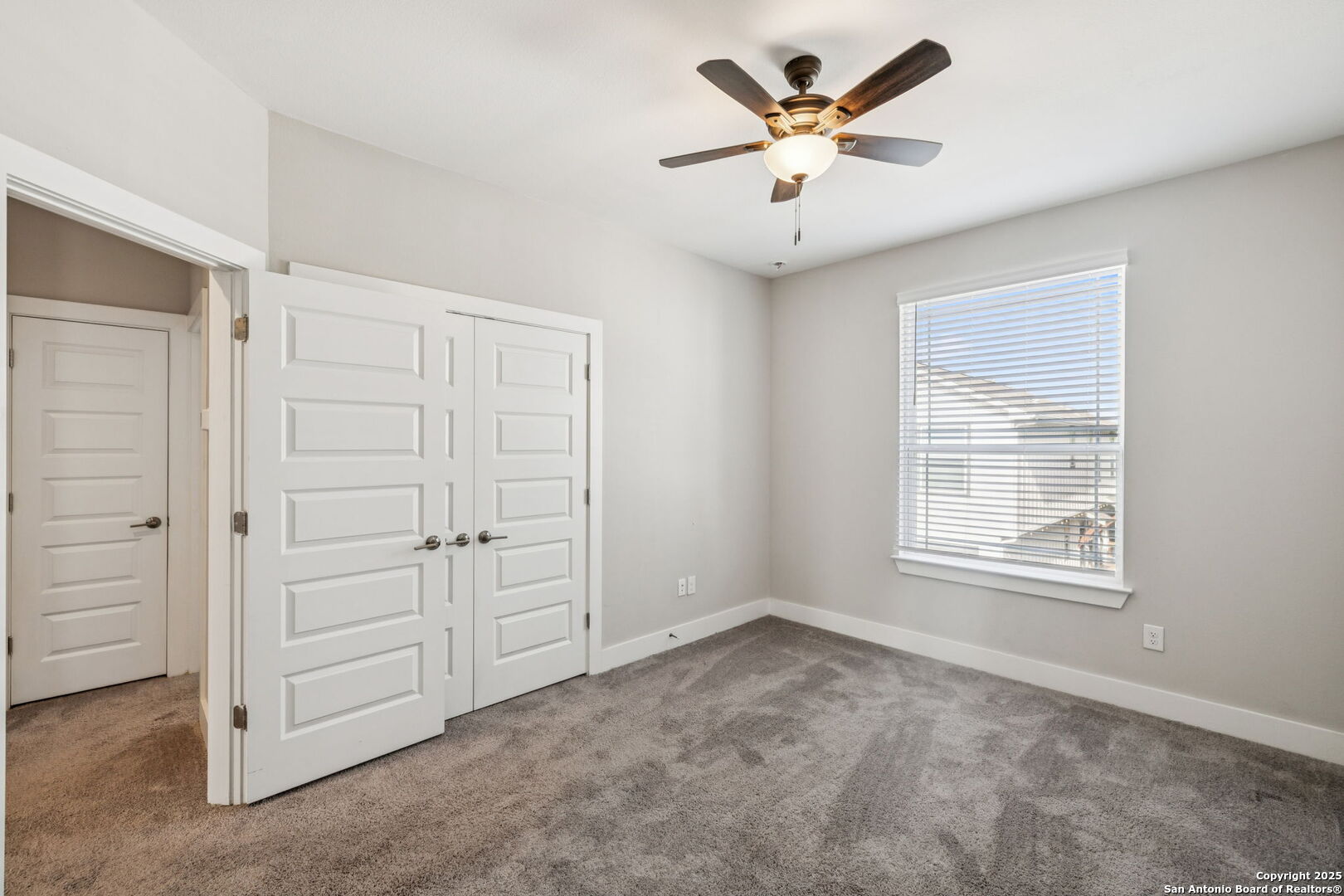 1511 E Sandalwood Lane #10 San Antonio TX 78209