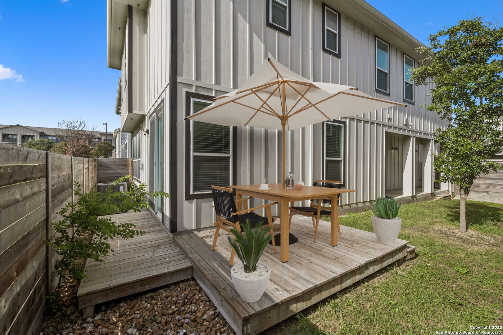 1511 E Sandalwood Lane #10 San Antonio TX 78209