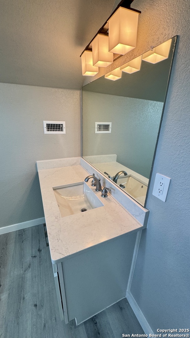 800 W Russell Place San Antonio TX 78212