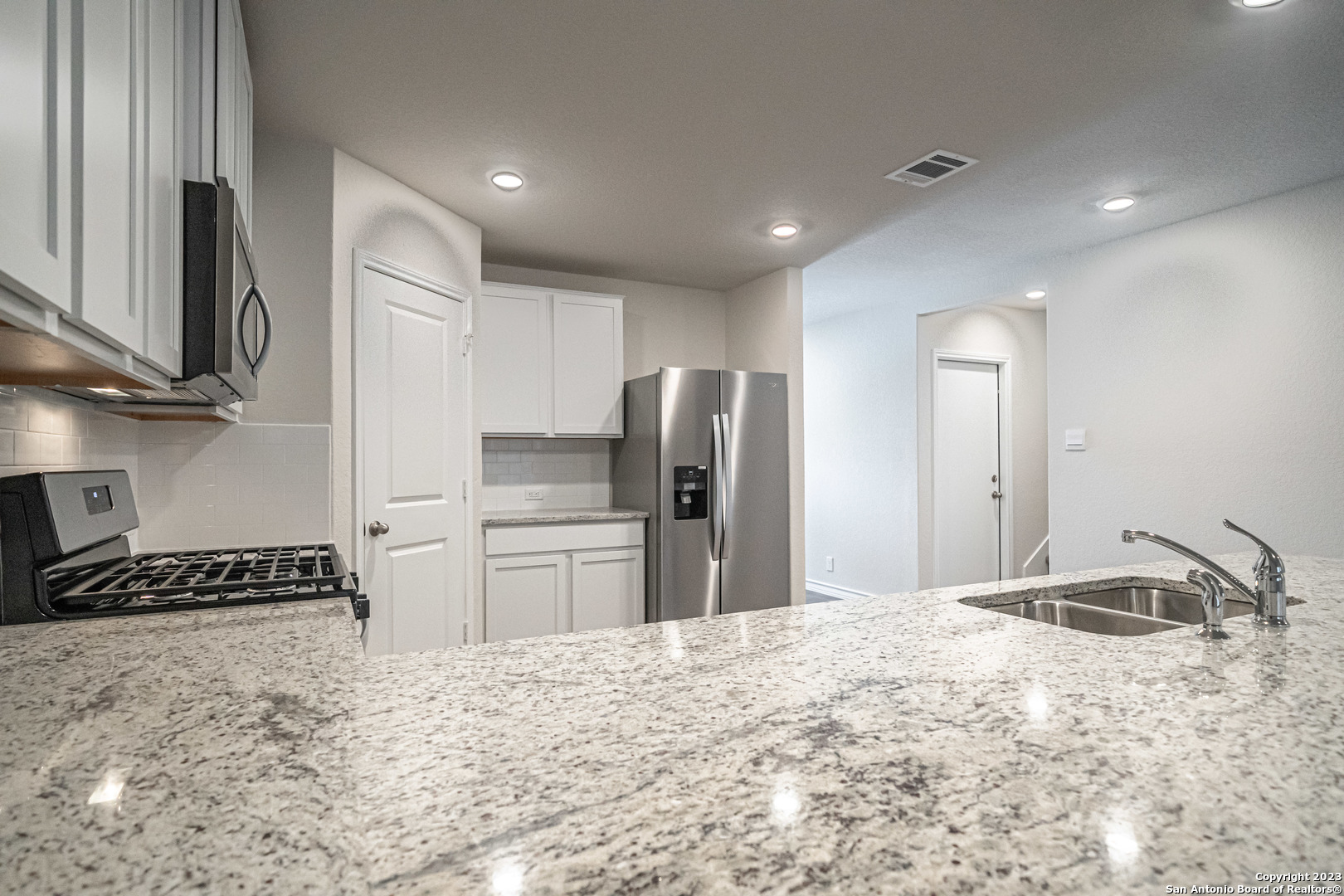 909 Rolling River Cibolo TX 78108