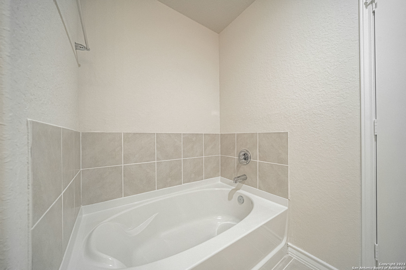 909 Rolling River Cibolo TX 78108