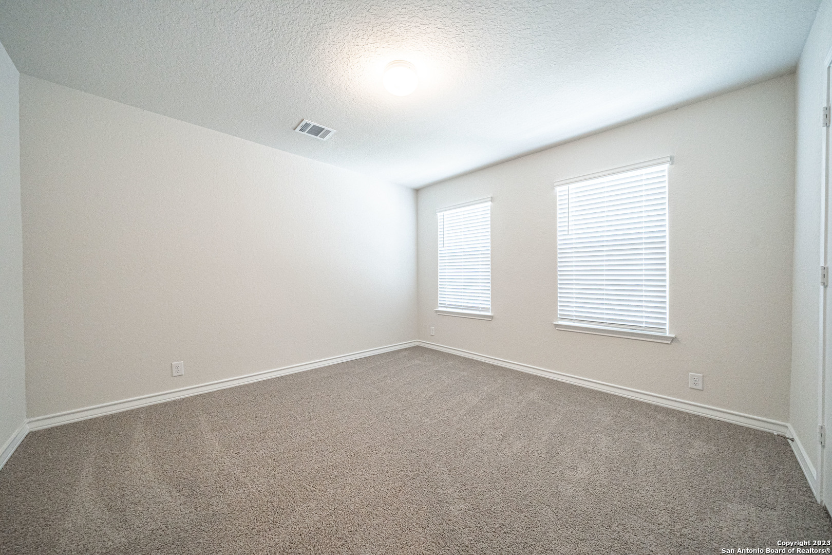 909 Rolling River Cibolo TX 78108