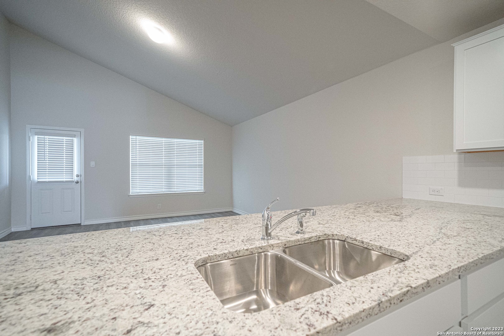909 Rolling River Cibolo TX 78108