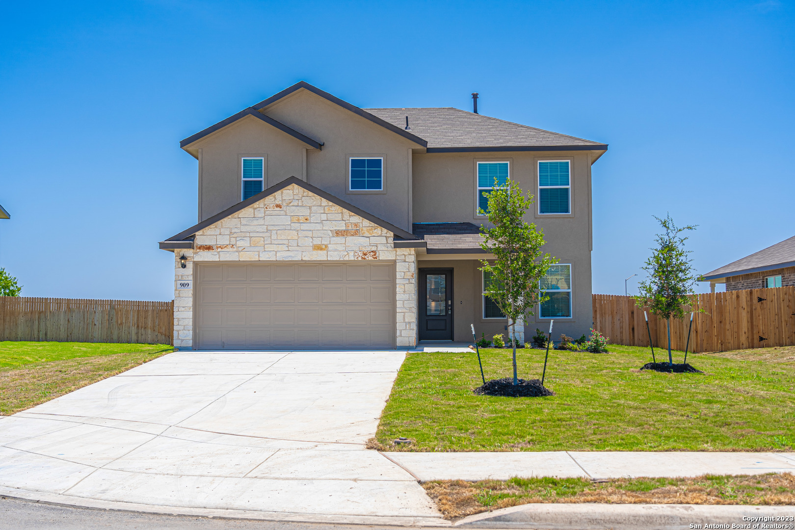 909 Rolling River Cibolo TX 78108