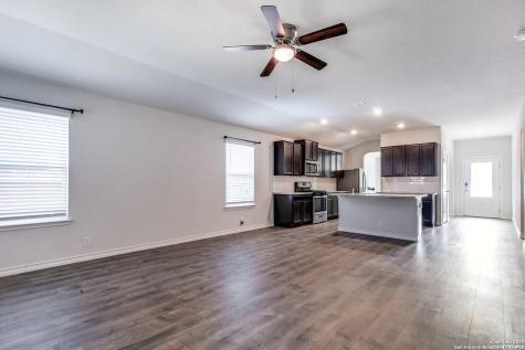 4819 Forward Swing San Antonio TX 78261