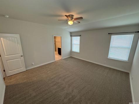 4819 Forward Swing San Antonio TX 78261