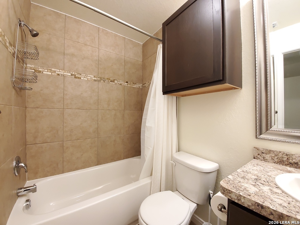 8715 8th Street Converse TX 78109