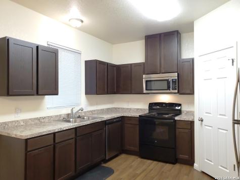 8715 8th Street Converse TX 78109