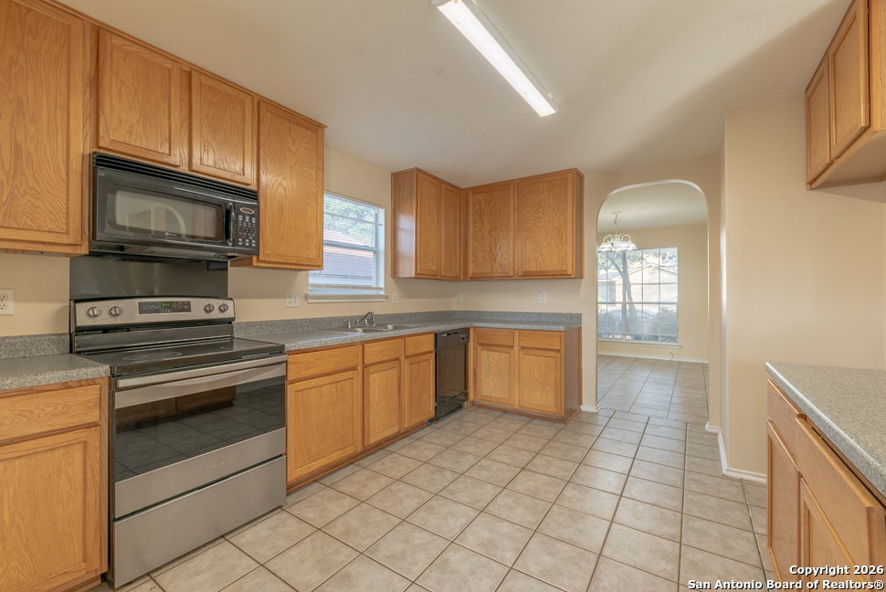 635 Lynx Mountain San Antonio TX 78251