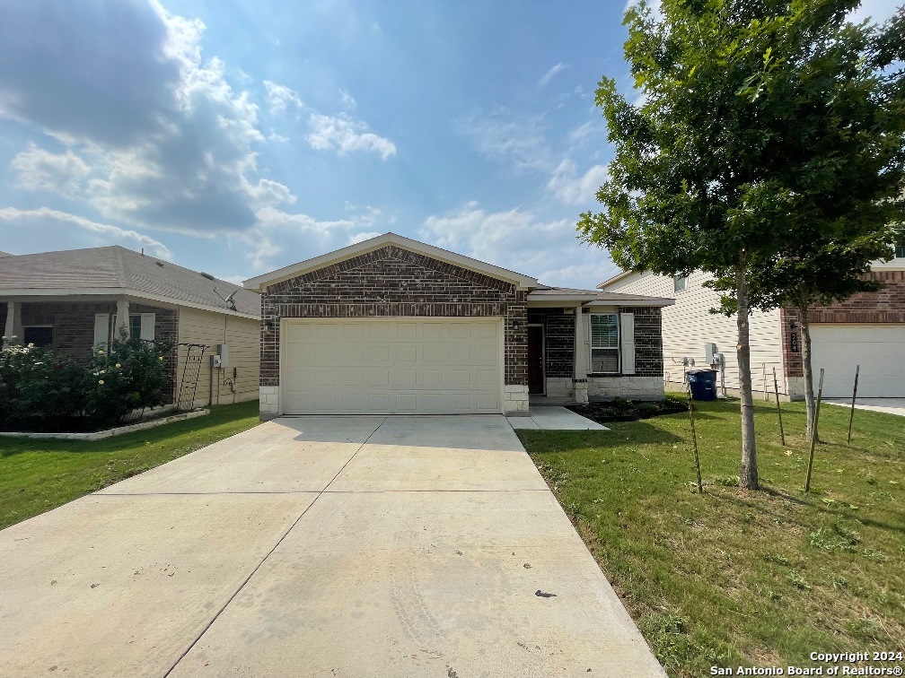 208 Texas Thistle New Braunfels TX 78130