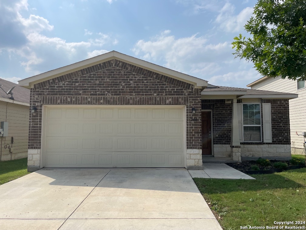 208 Texas Thistle New Braunfels TX 78130