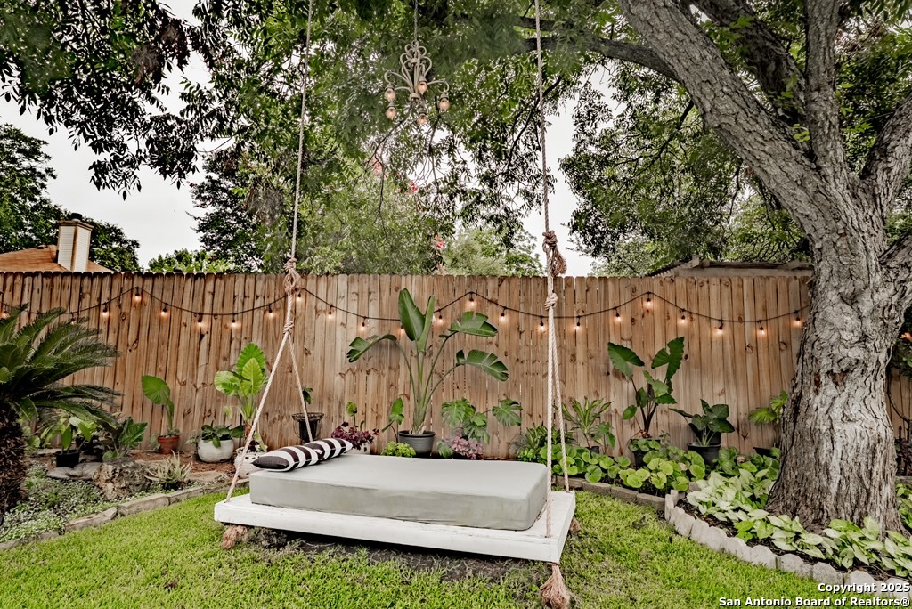 1147 Camellia New Braunfels TX 78130