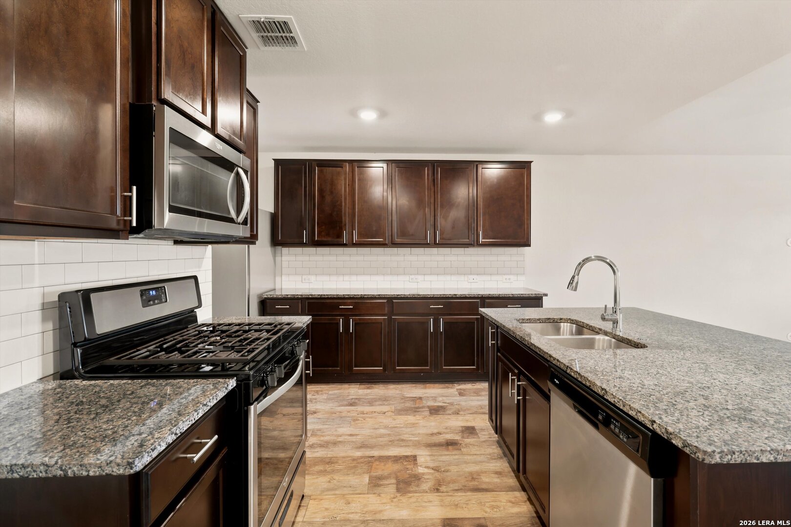8106 Chestnut Blue Drive Converse TX 78109