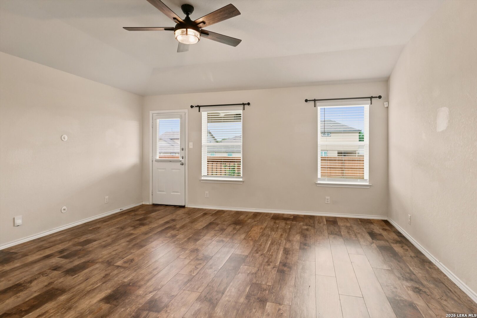 8106 Chestnut Blue Drive Converse TX 78109