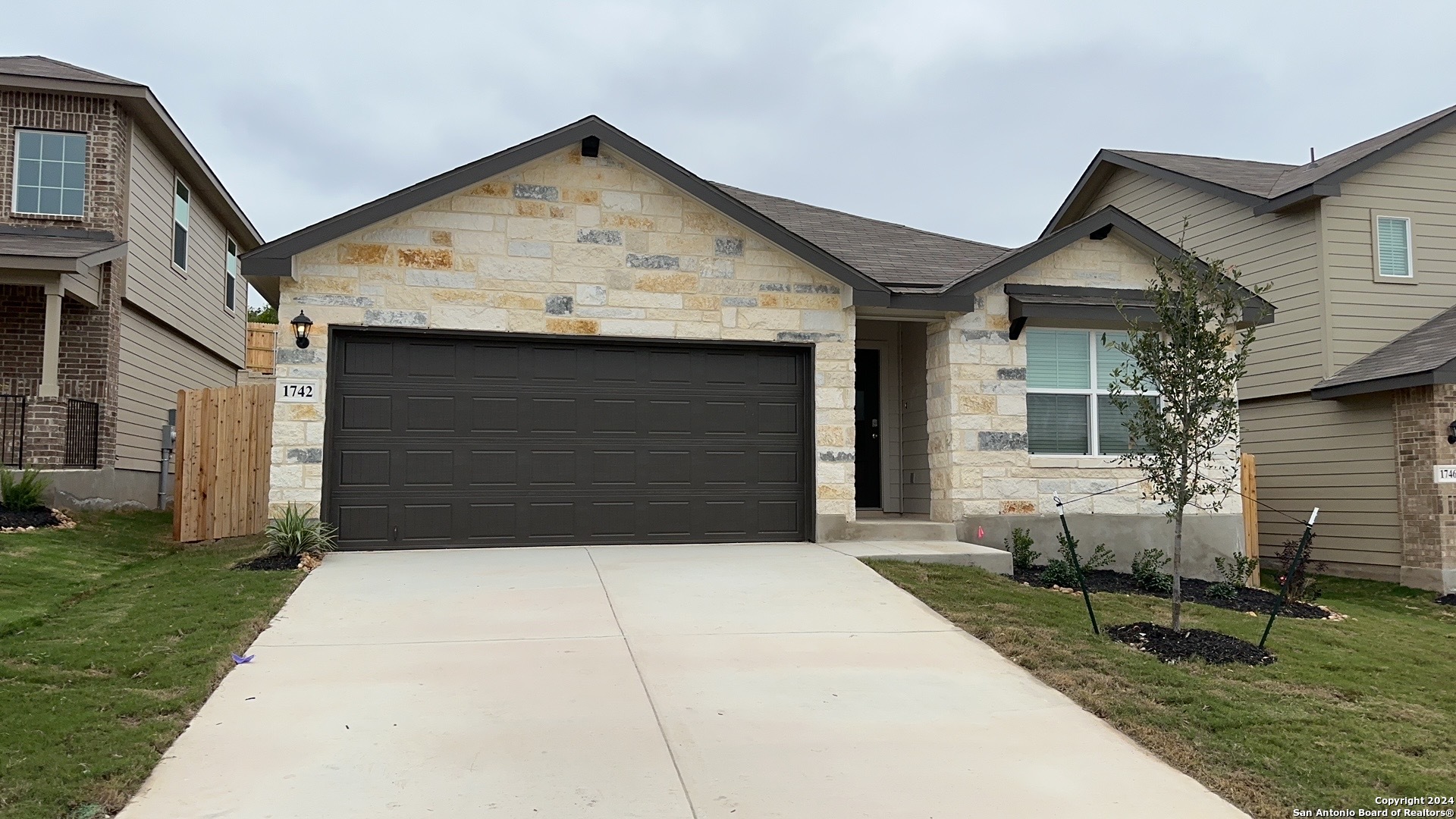 1742 Rocky Rise San Antonio TX 78245