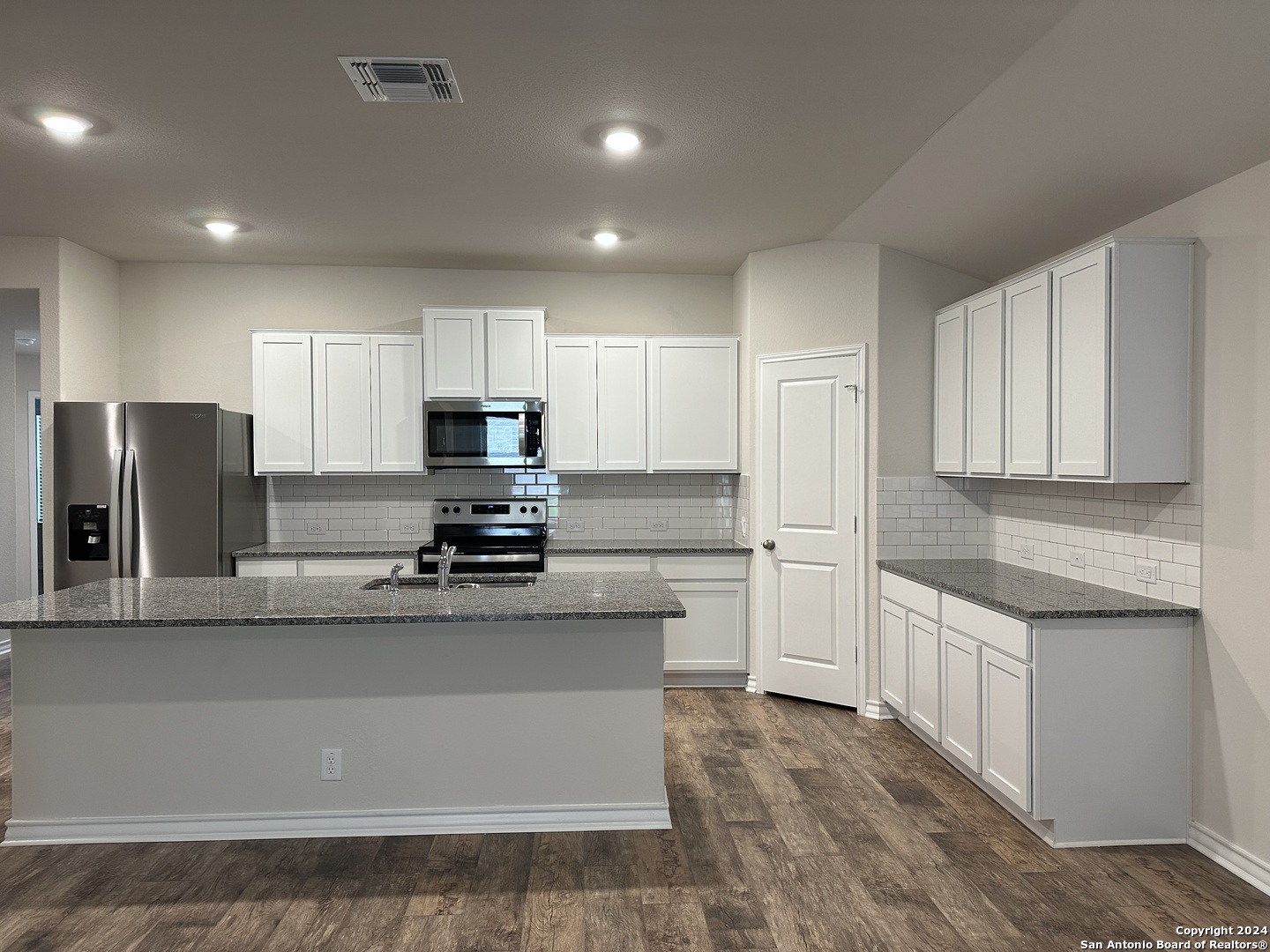 1742 Rocky Rise San Antonio TX 78245