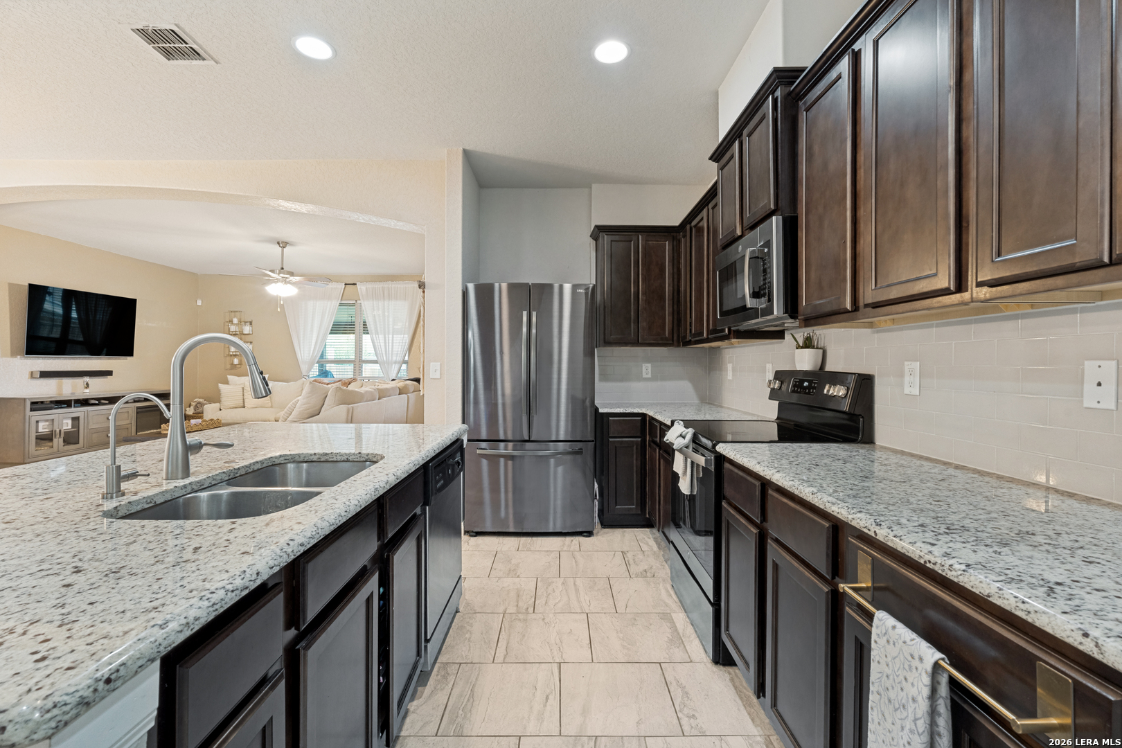 6719 Hibiscus Falls San Antonio TX 78218