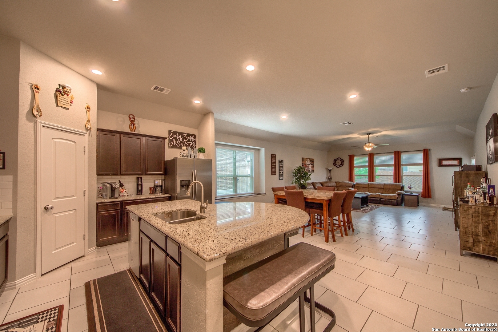 6050 Akin Circle San Antonio TX 78261