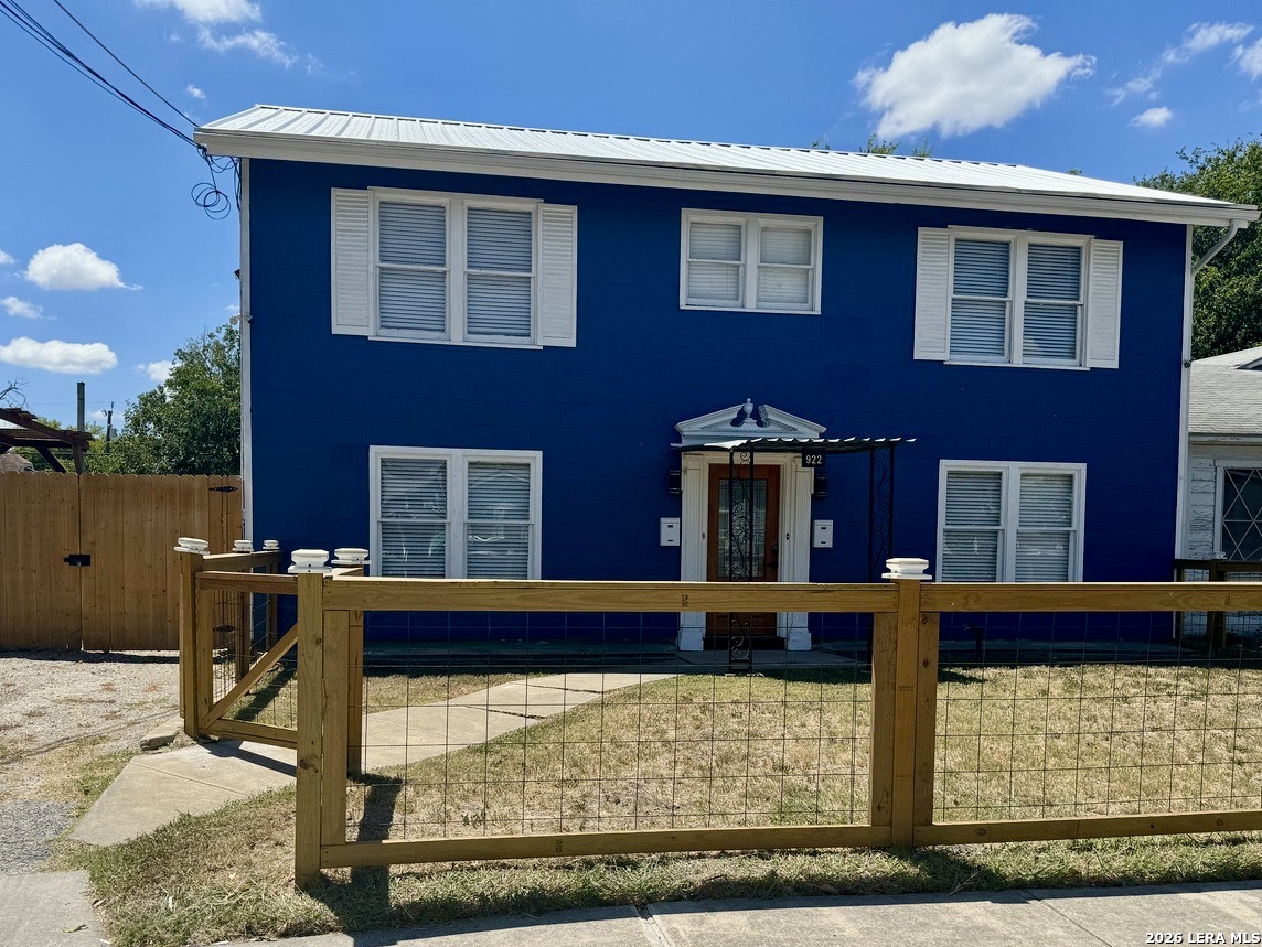 922 Mcilvaine San Antonio TX 78201