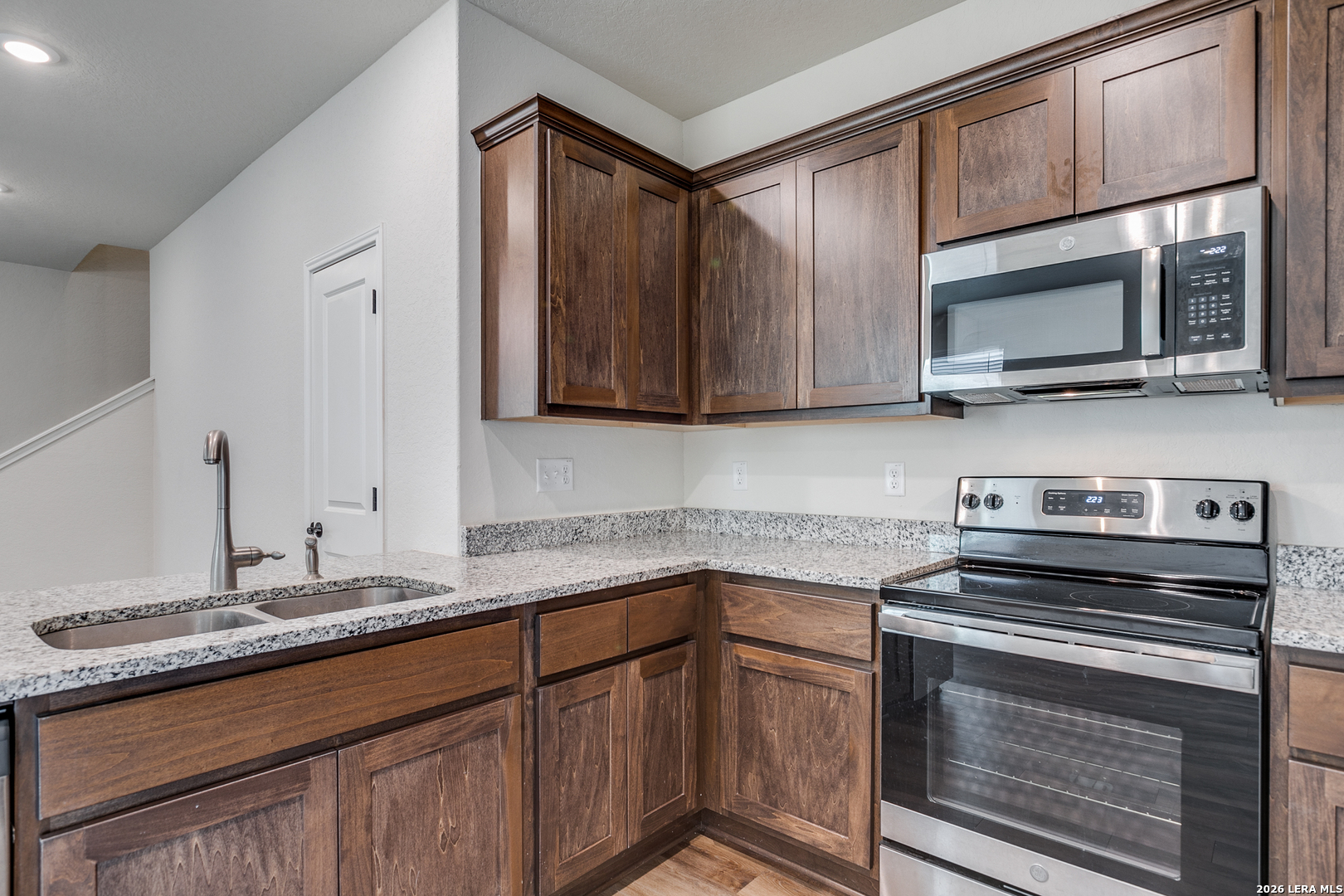 10314 Lynwood Village San Antonio TX 78245