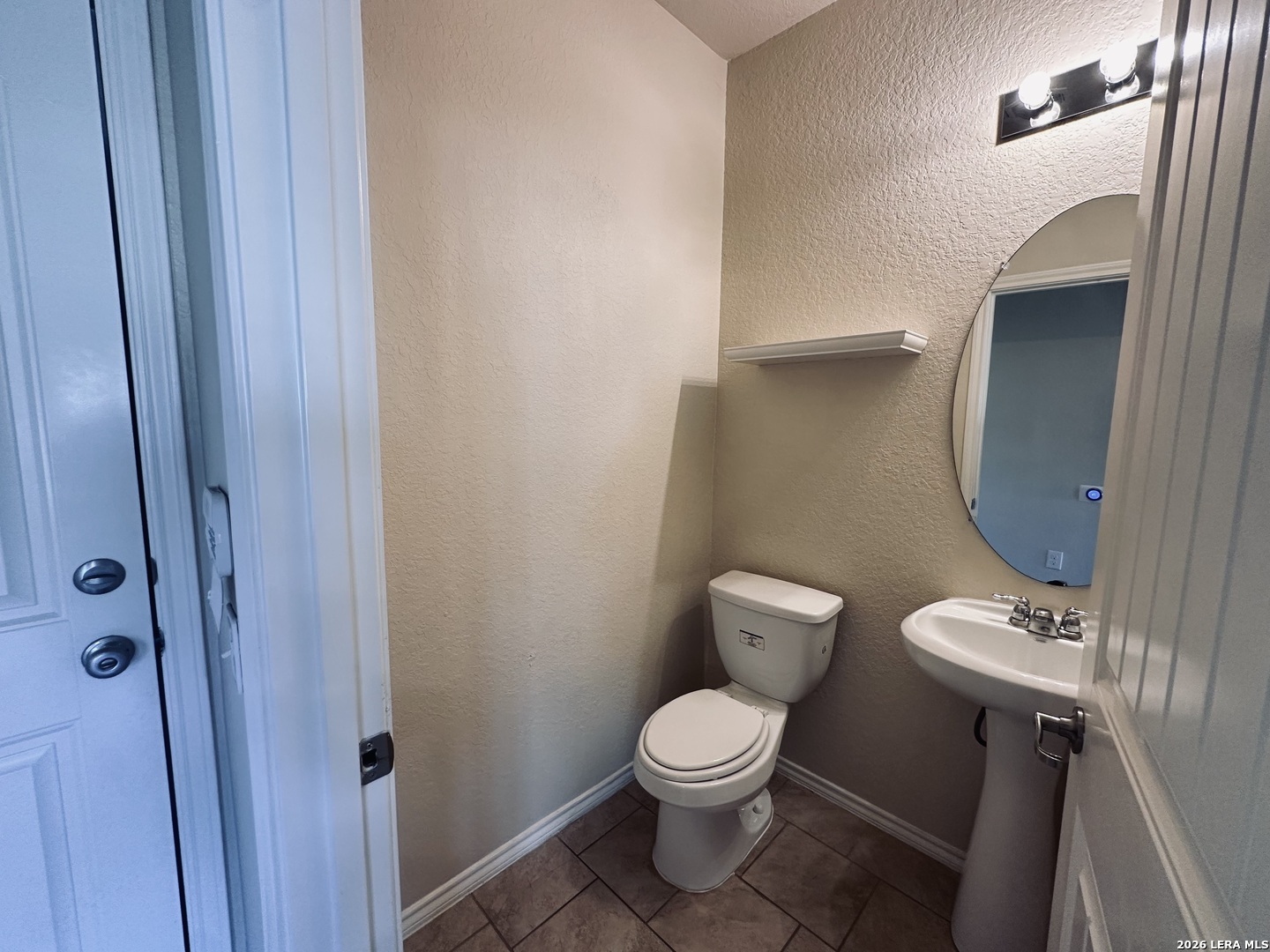 7102 Hibiscus Falls San Antonio TX 78218