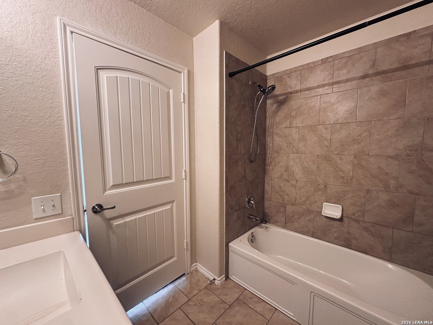 7102 Hibiscus Falls San Antonio TX 78218
