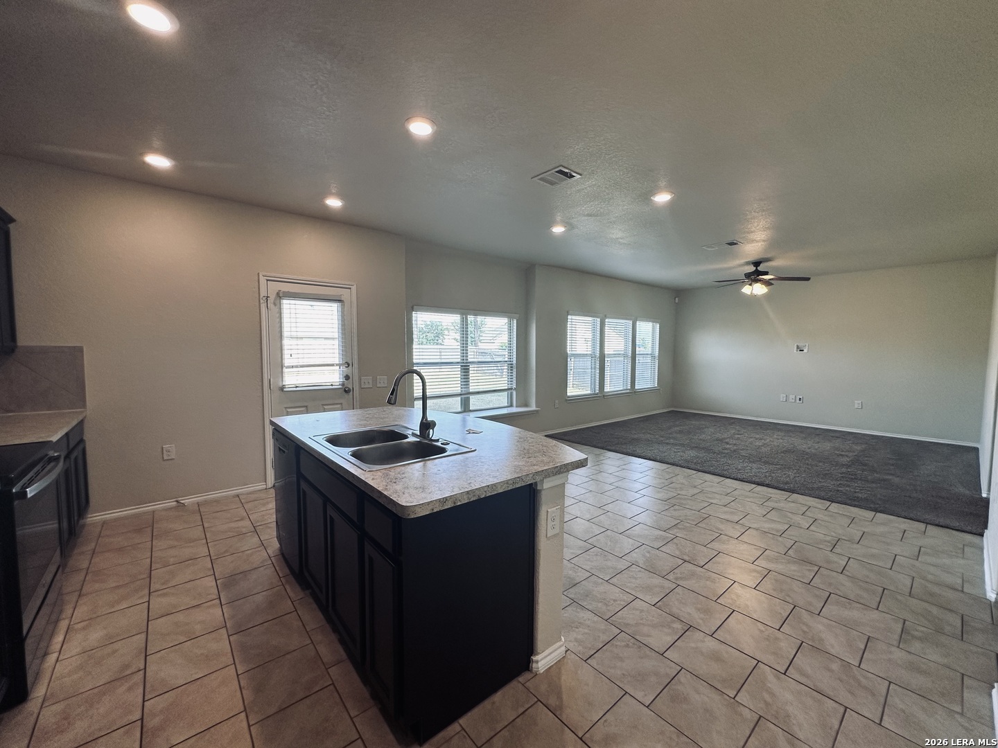 7102 Hibiscus Falls San Antonio TX 78218