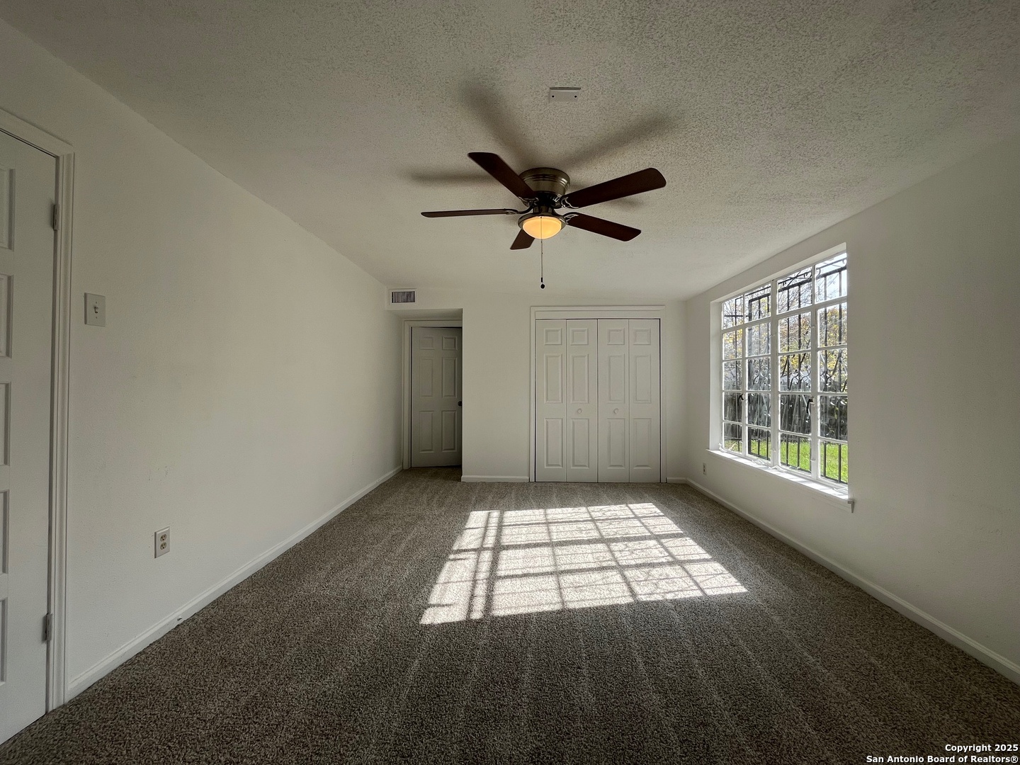 1134 W Thoraine San Antonio TX 78201