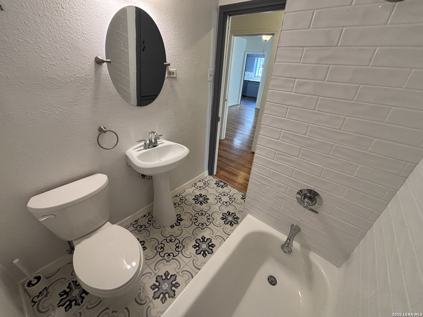 128 Corona Alamo Heights TX 78209